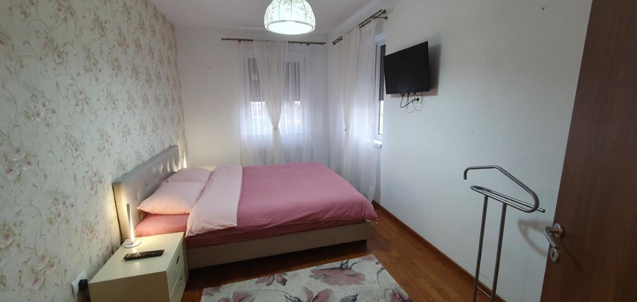John'S Apartment Алба-Юлія Екстер'єр фото